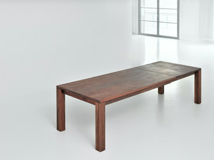 LIVING - Extending rectangular solid wood table - Table by Vitamin Design
