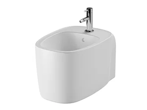 PLURAL - Wall-hung ceramic bidet - Toilet seat by VitrA Bathrooms