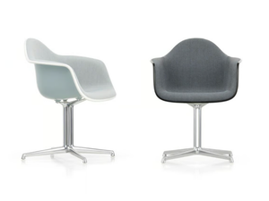 DAL - Upholstered with 4-spoke base fabric chair with armrests - Chair by Vitra