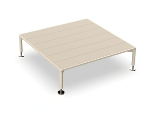 HAMPTONS - Square aluminium garden side table - Side table by VONDOM