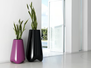 VLEK - Garden vase with Light - Styling by VONDOM