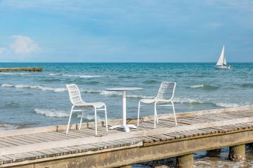 Leaf Chair White by Contral - view 2
