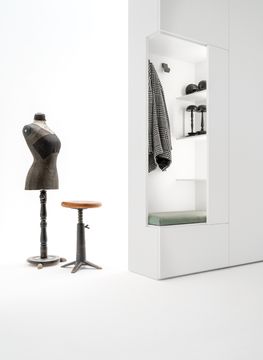 Hallway closet by Caccaro - view 3
