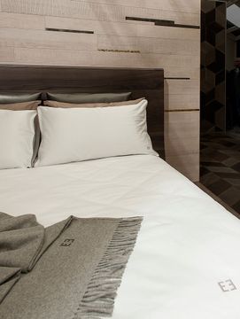 “Tomi de Legn” bed by Cadorin Group - view 5