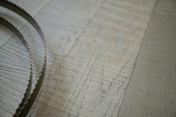 Saw cutting Sugar Paper by Cadorin Group - view 3