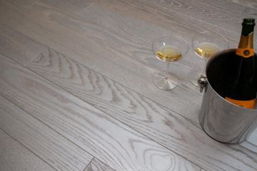 White Gold Powder Champagne by Cadorin Group - view 2
