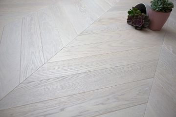 Antiqued White Oak – Chevron 45° by Cadorin Group - view 4