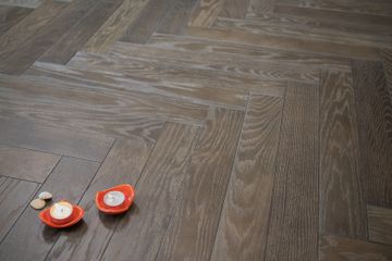 Medlar Oak – 90° Herringbone by Cadorin Group - view 2