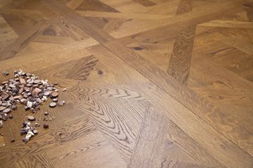 “Antiqued Robinia” Contorta Quercus Pattern by Cadorin Group - view 6