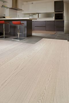 Bleached white oil effect by Cadorin Group - view 2