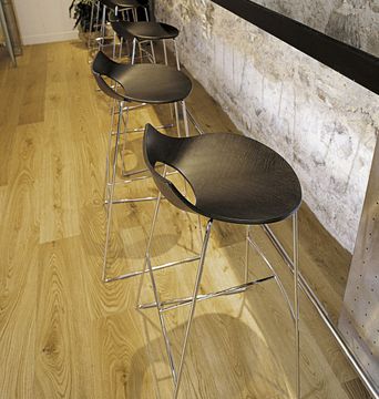 European Small Knots Oak by Cadorin Group - view 3
