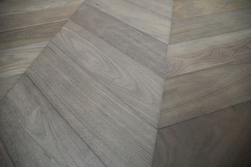 Carbon Walnut – Chevron 60° by Cadorin Group - view 3