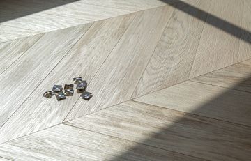White Gold Powder Silvered Weave Oak – Chevron 45° by Cadorin Group - view 4