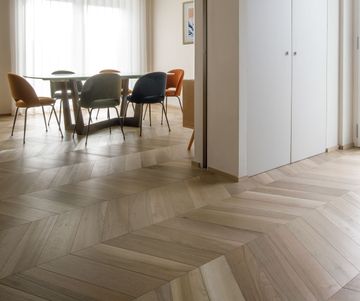 Raw Effect European Walnut – 60° Chevron by Cadorin Group - view 7
