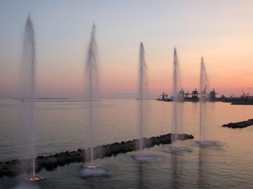 Fontane galleggianti su misura by CASCADE - view 6