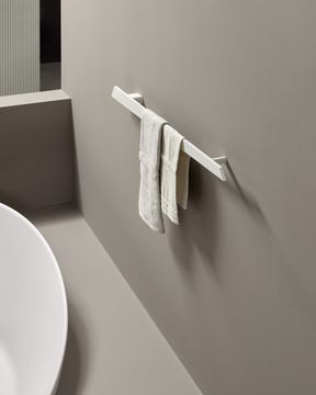 Rigo electric aluminum bathroom towel warmer by Antoniolupi - view 9