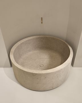 Slide round bathtub in Stone by Antoniolupi - view 4