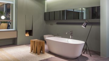Baìas oval bathtub in Cristalplant by Antoniolupi - view 2