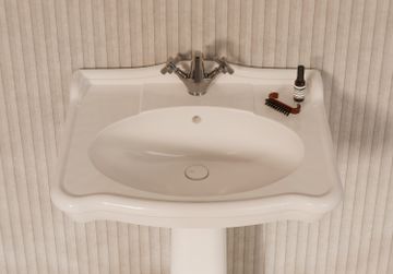 Boheme Washbasin Consolle 70 by Alice Ceramica