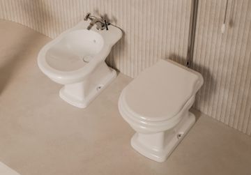 High cistern flushing Boheme by Alice Ceramica