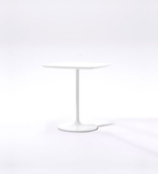 Malèna Table by ALMA DESIGN