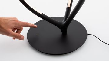 ARRIVAL - Aluminium and silicone floor lamp by Artemide - view 8