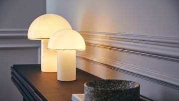 ONFALE - Blown glass table lamp by Artemide - view 2
