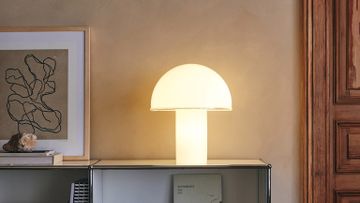 ONFALE - Blown glass table lamp by Artemide - view 5
