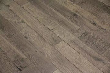Cashmere engineered oak flooring by Décoplus Parquets - view 4