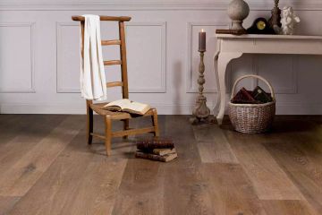 Hazelnut engineered oak flooring by Décoplus Parquets - view 2