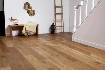 Chestnut engineered oak flooring by Décoplus Parquets - view 3