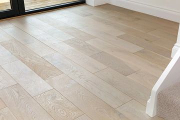 Varnished XL Sand Selection engineered oak flooring by Décoplus Parquets - view 3