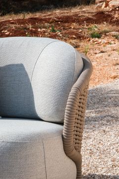 Aura Lounge Armchair by DRIGANI - view 3
