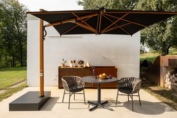 Tulip Table by DRIGANI - view 3