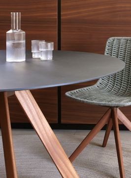 Atrivm outdoor round dining table with solid wood legs by EXPORMIM - view 2