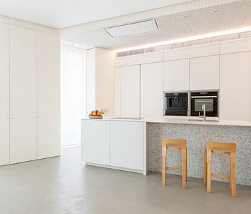 Hex Calacatta Gold Matte by ONIX​ - view 7