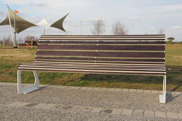 Moko Wood Bench by LAB23 - view 4