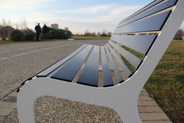 Moko Wood Bench by LAB23 - view 3