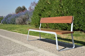 Volee Bench by LAB23 - view 2
