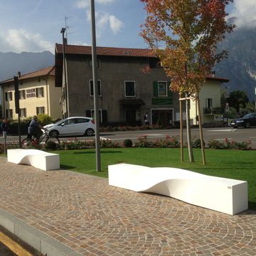 S Bench by LAB23 - view 5