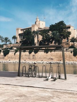 Wave Strip Bike rack by LAB23 - view 3