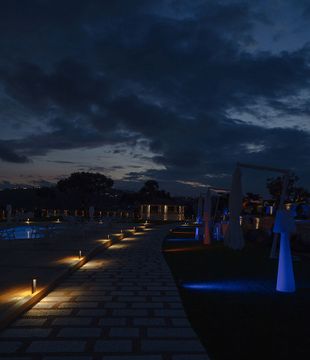 Plin 3.2 - Bollards for lighting paths, walkways and gardens by L&L Luce&Light - view 3