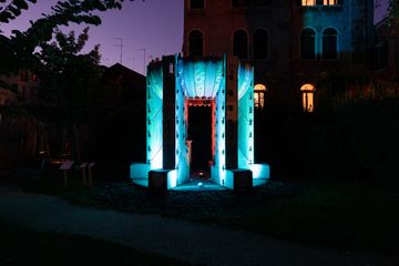 Lyss 2.0 - Outdoor projectors to accent facades, windowsills and archways by L&L Luce&Light - view 7