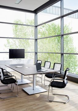 REISS Novo Conference by REISS - view 3
