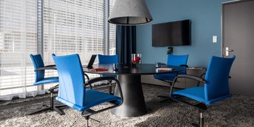 VisitaRe Conference Chair by ZÜCO - view 6