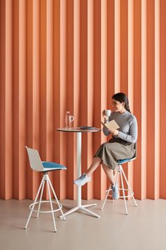 Noom 40 stool by ACTIU - view 2