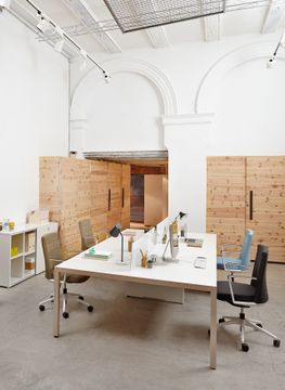 Prisma tables by ACTIU - view 3