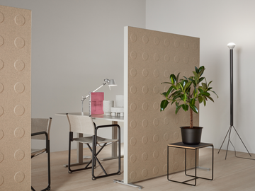 Alumi Floor Screen by Abstracta - view 4