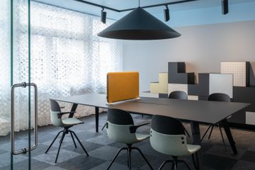 Softline Mobile Desk Screen by Abstracta - view 2