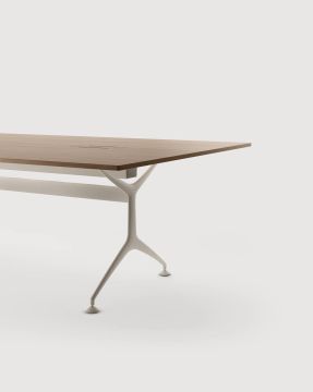 Frametable meeting 240 by Alias - view 4